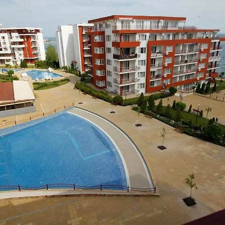 Fort Beach * Elenite